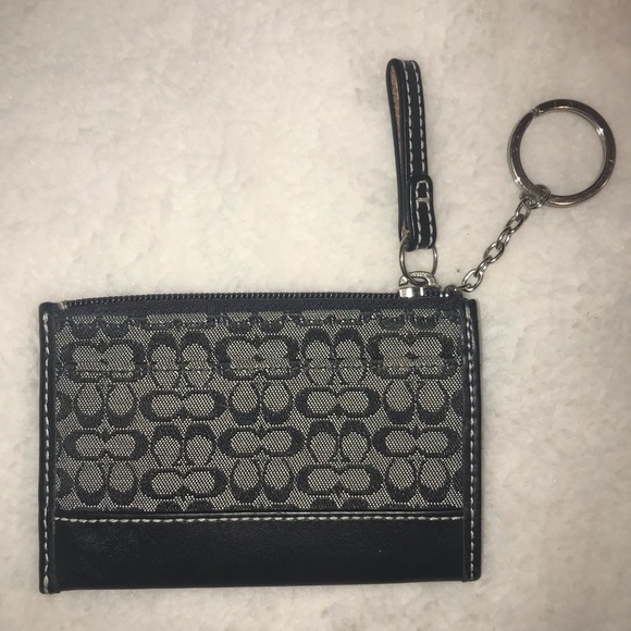 SOLD ❌Coach keychain coin purse - Picture 3 of 4